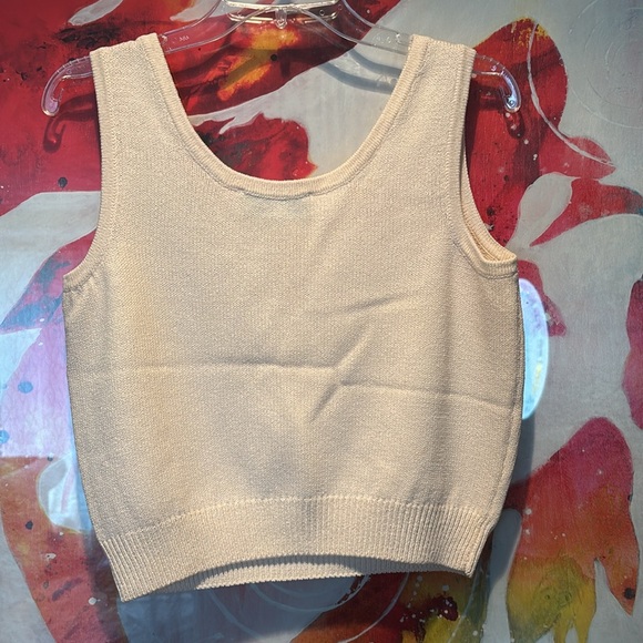 St. John Collection Tank - Picture 3 of 3